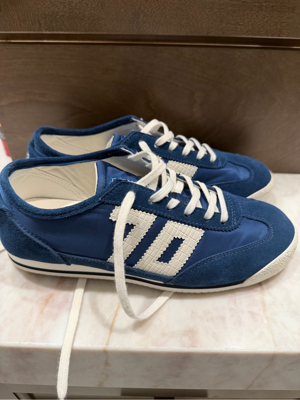 Blue Retro Lace-Up Women's Sneakers with White Stripe Detail